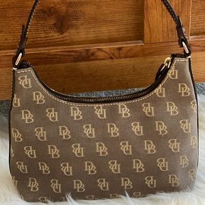 Signature Dooney & Burke Purse!